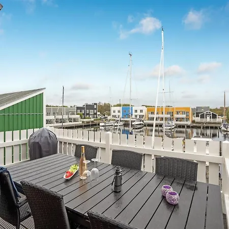 Tyyne - 5m From The Sea By Interhome אבלטופט